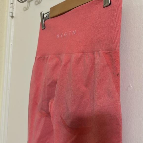 NVGTN Athletic Pink Compression Leggings Small - Picture 3 of 5